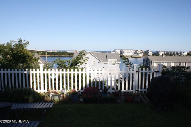 Building Photo - 42 Oceanview Ave