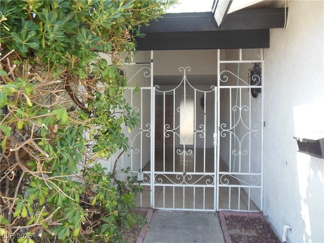 Building Photo - 2557 Boise St