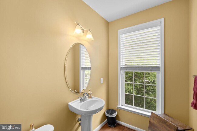 Building Photo - 43682 Chicacoon Creek Square