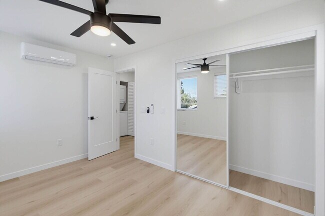 Building Photo - Breathtaking Bay Views & Large Private Deck - Walking Distance To Mission Bay