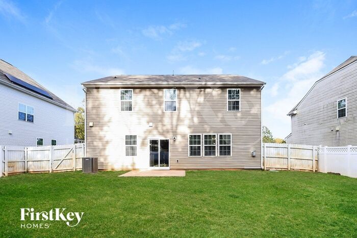 Building Photo - 112 Eden Ave