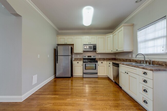 Building Photo - 404 Mercomatic Dr