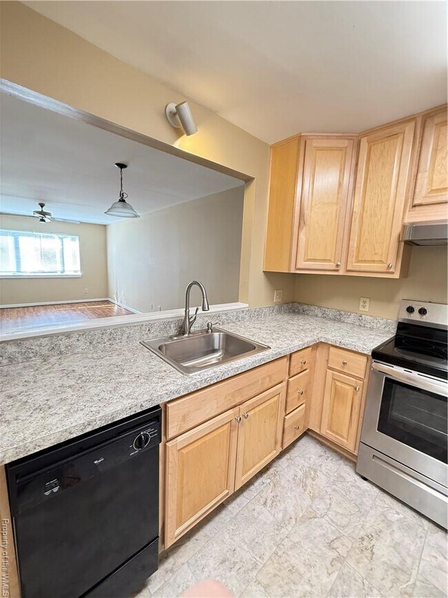 Building Photo - 105 Lake Powell Rd