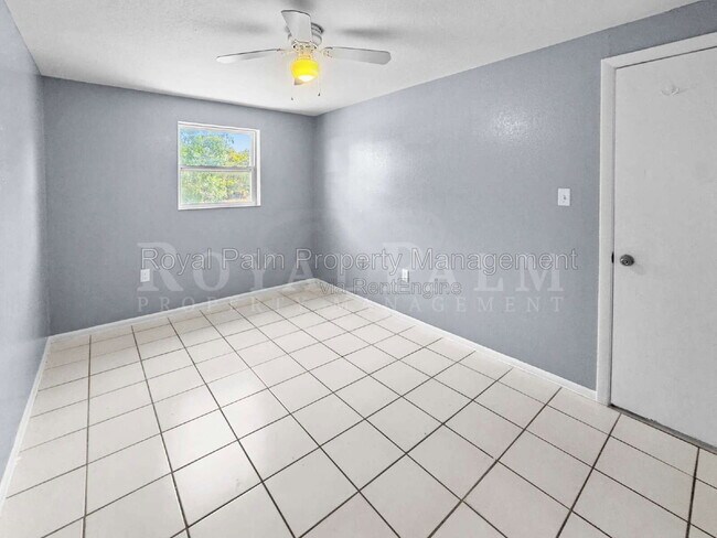 Building Photo - 6617 Warwick Cir