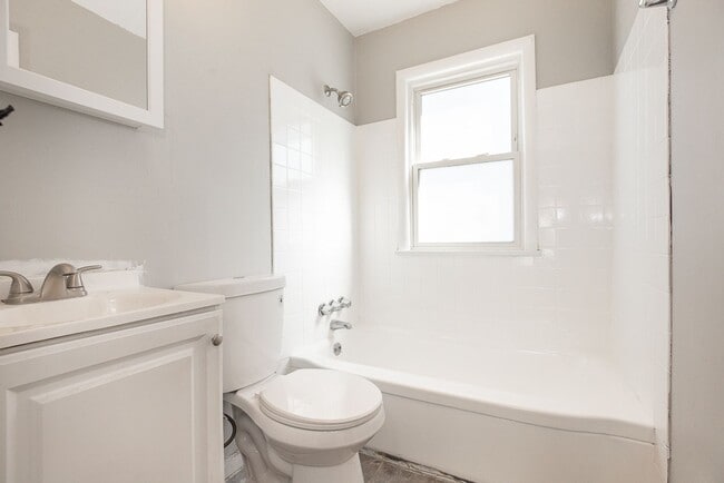 Building Photo - Beautiful 3/1 SFR For rent in Parma