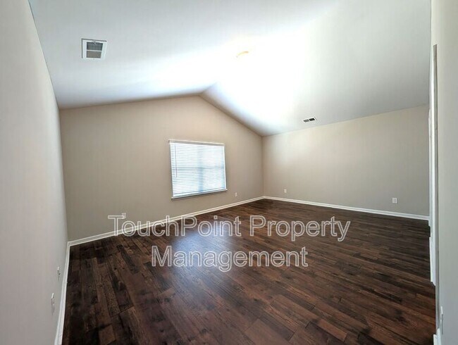 Building Photo - 2525 Mcintosh St