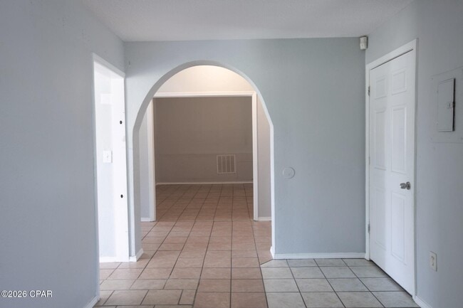 Building Photo - 4402 Cindy Ln