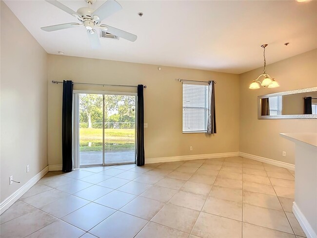 Building Photo - 3884 Deberry Dr