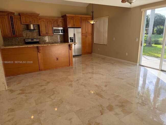 Building Photo - 360 NW 115th Way