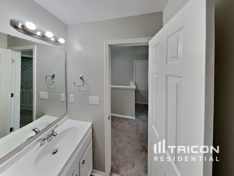 Building Photo - 5337 Liberty Hall Cir