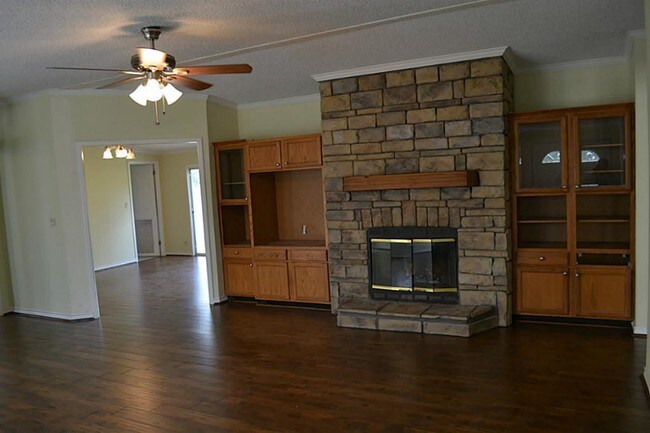 Building Photo - 11862 Cedar Ct