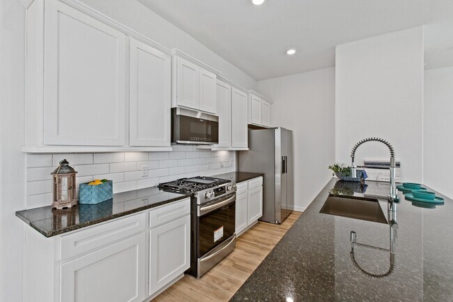 Building Photo - 4131 Balboa Dr