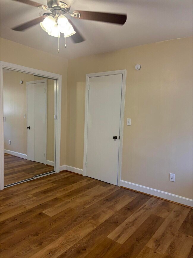 Building Photo - 855 Whatley St