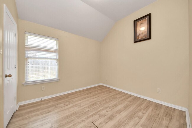 Building Photo - 3018 Wellington Pass Dr