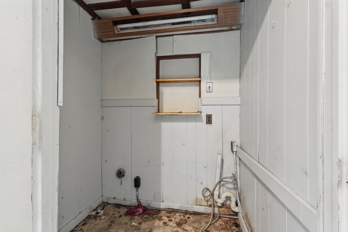 Building Photo - 239 W Lemly St