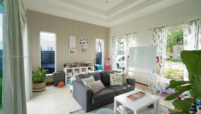 Building Photo - 7031 NW 113th Ct