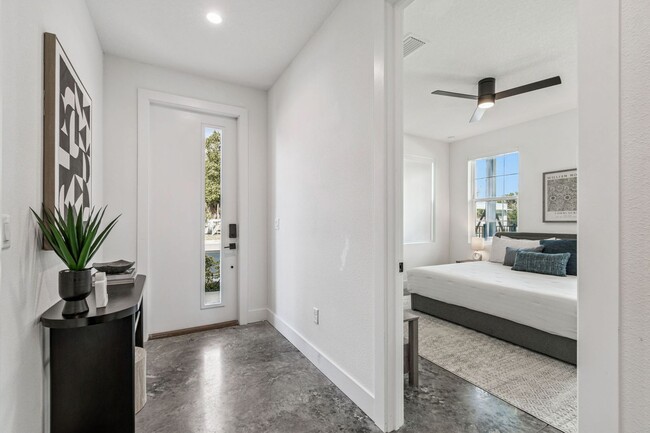 Building Photo - Modern Townhome For Lease in downtown St Pete and Warehouse Arts District