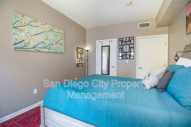 Building Photo - 450 J St