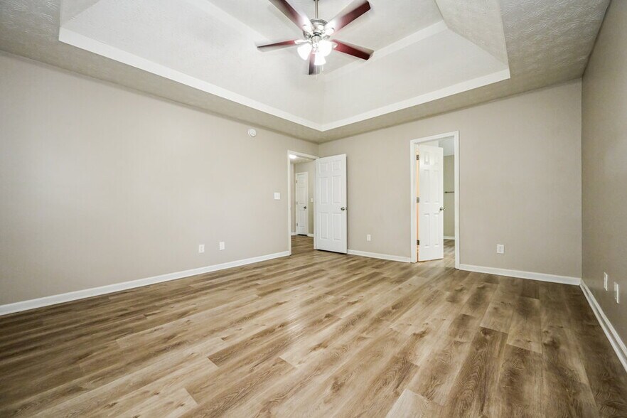 Building Photo - 409 Grove Park Dr
