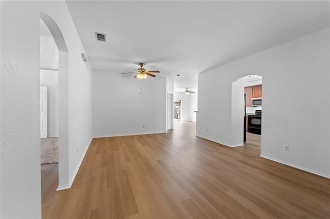 Building Photo - 12728 Feathering Dr