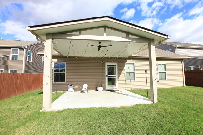 Building Photo - 1640 Brockton Ln
