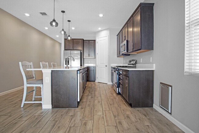 Building Photo - 183 Arlington Square Ct