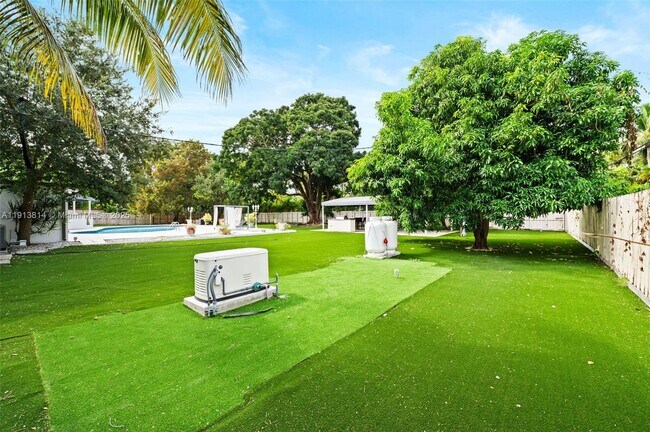 Building Photo - 13000 Old Cutler Rd