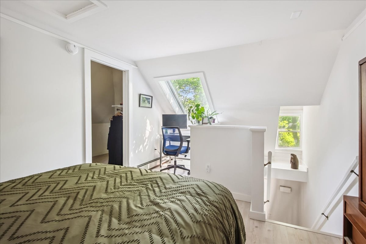 Building Photo - 72 Lakeview Ter