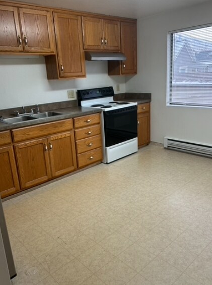 Building Photo - 35 S 300 E