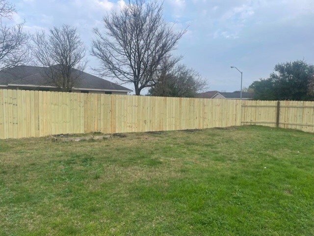 Building Photo - 2404 Thomas St