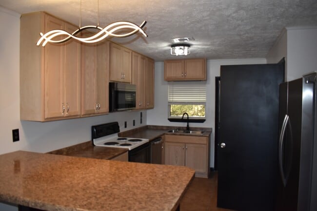 Building Photo - 3613 E 14th St