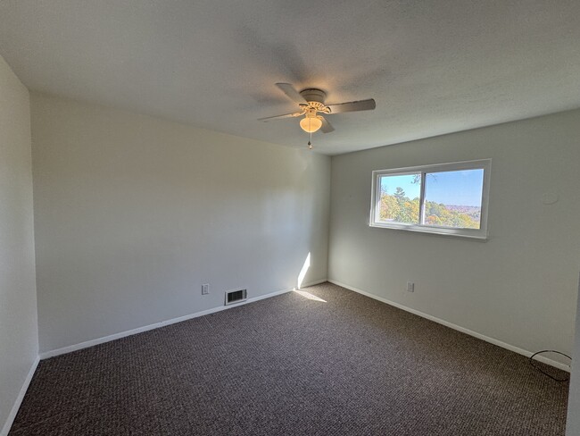 Bedroom 3 - 3 Oak Drive Cir