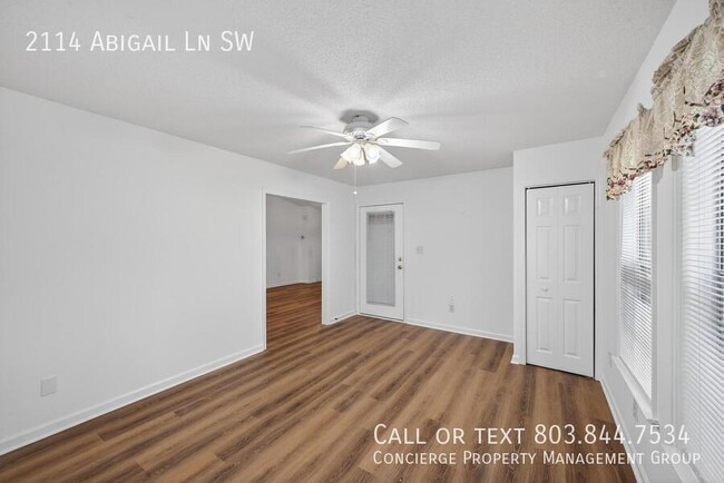 Building Photo - 2114 Abigail Ln SW