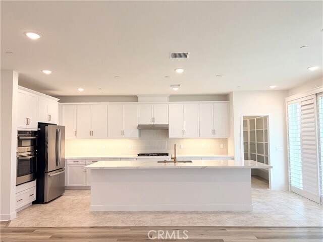 Building Photo - 26756 Bermudez St