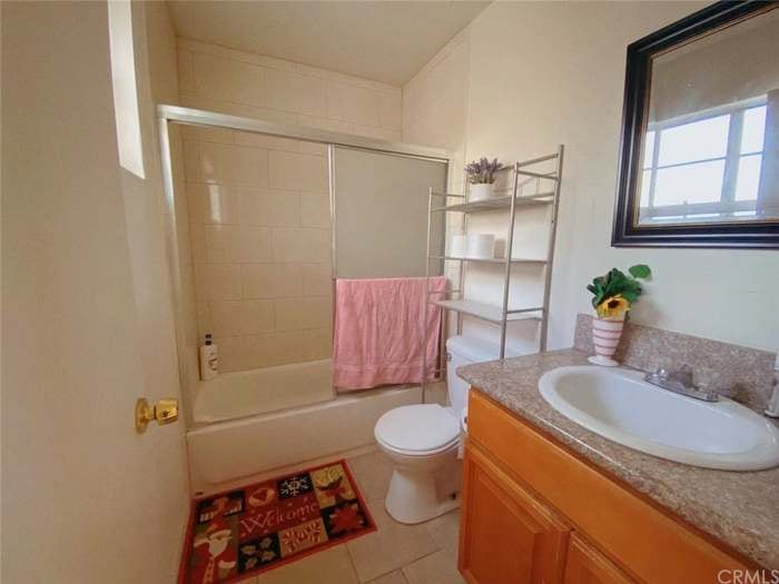 Building Photo - 1362 W Orange Grove Ave