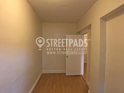 Building Photo - 2 bedroom in Boston MA 02135