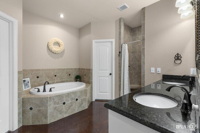 Building Photo - 7 Freedom Cir