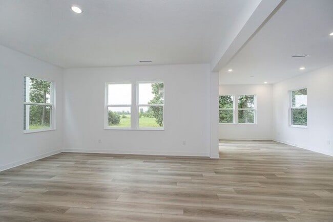 Building Photo - Brand New 5 Bedroom 3 Full Bath in Booming Westfield!