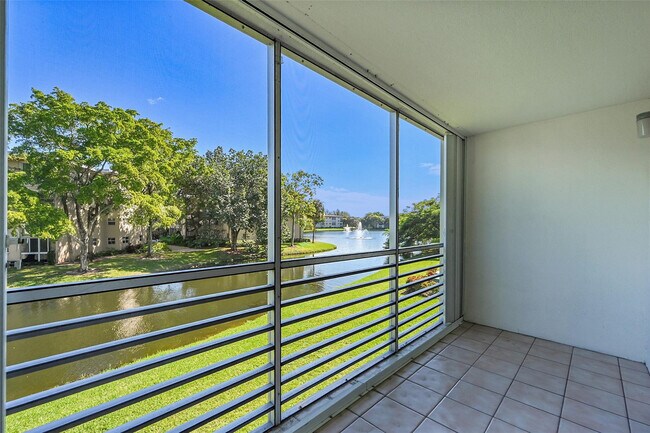 Building Photo - 1802 Eleuthera Point