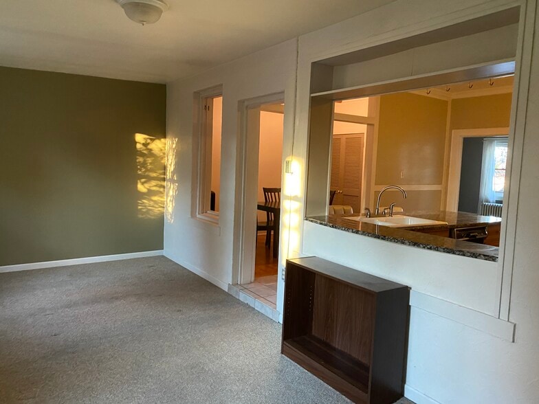 living room north - 4908 7th Ave