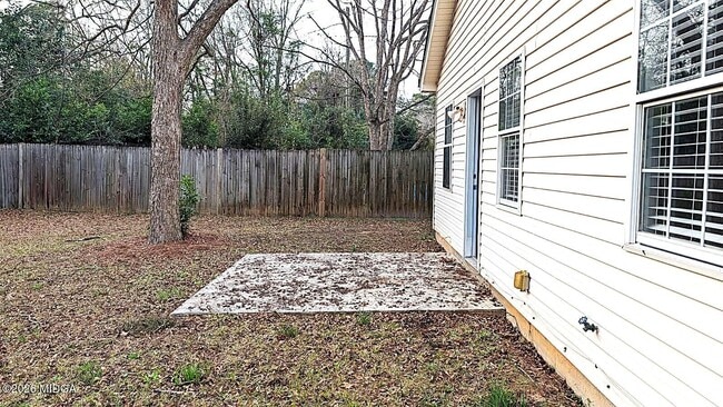 Building Photo - 310 Orchard Way