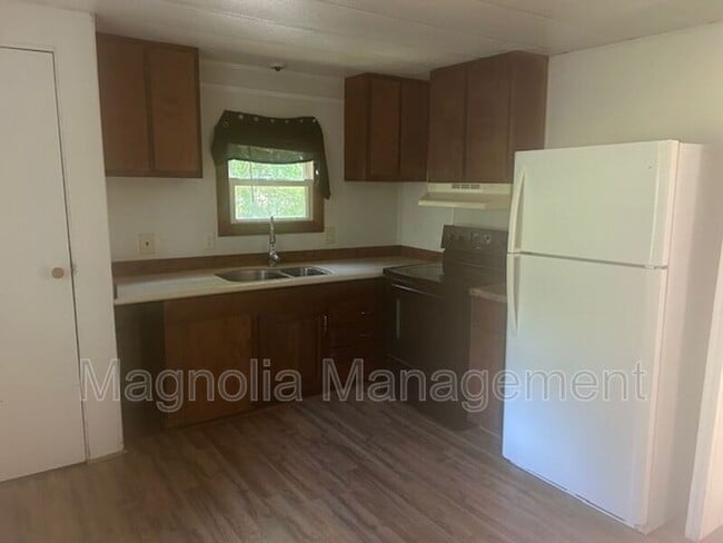 Building Photo - 168 Red Head Ln