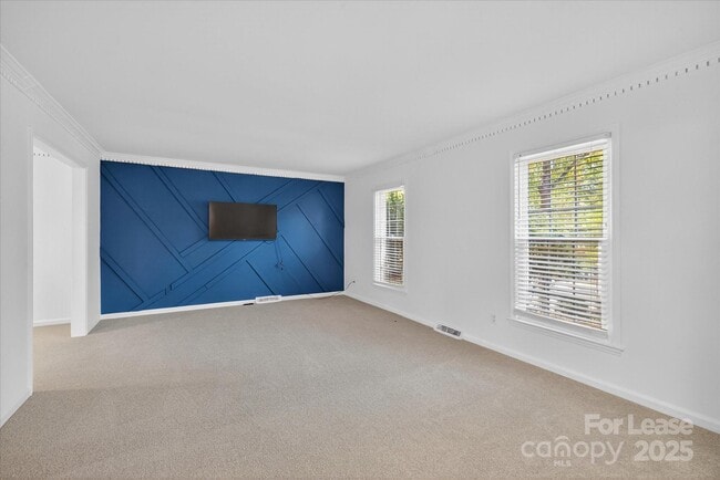 Building Photo - 10917 Blue Heron Dr