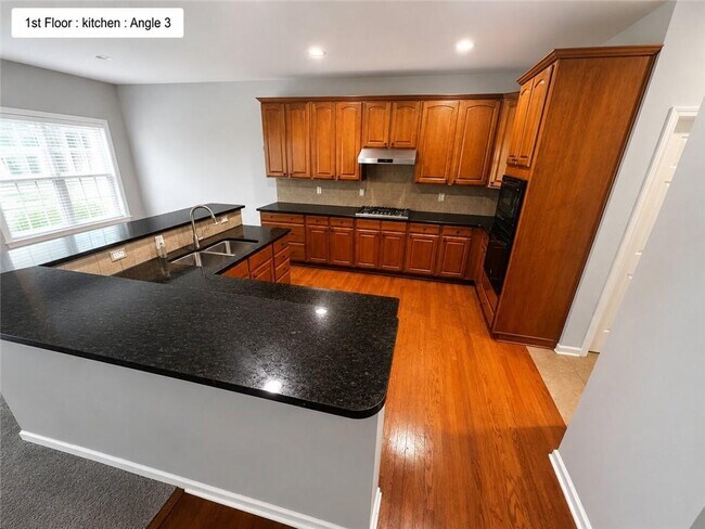 Building Photo - 380 Simonton Crest Dr SE