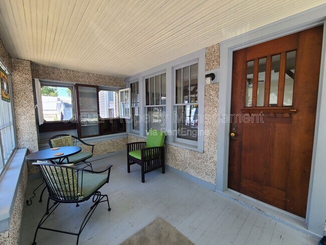 Building Photo - 811 Market St