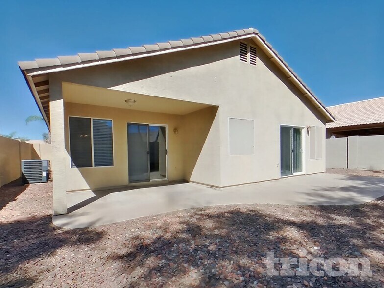 Building Photo - 2031 S Alicia