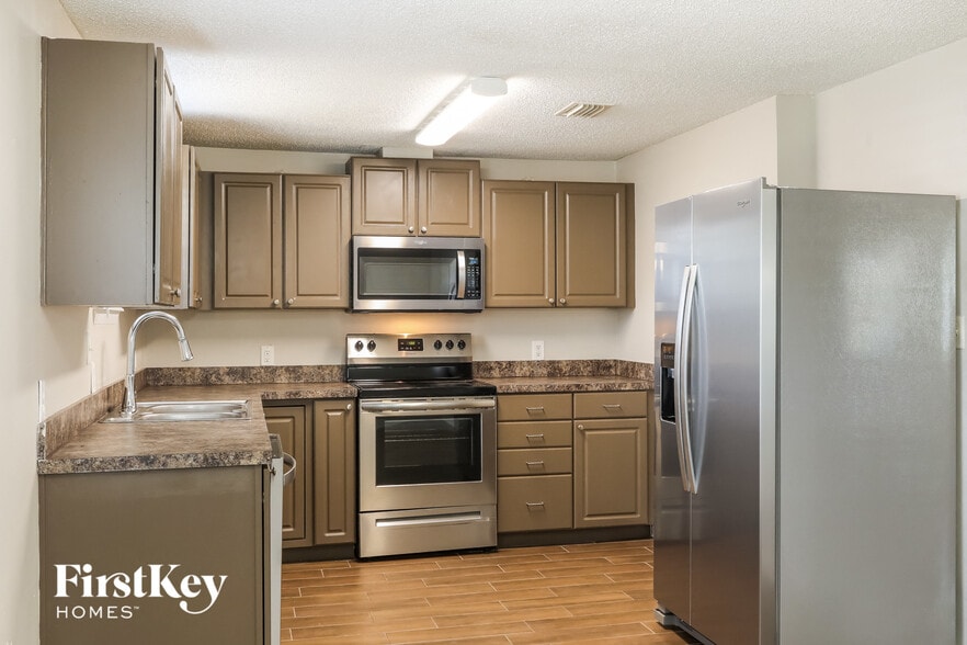 Building Photo - 307 Sonora Dr