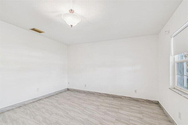 Building Photo - 12257 Eldon Dr