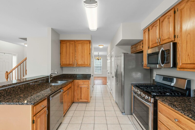 Building Photo - 7073 Kings Manor Dr