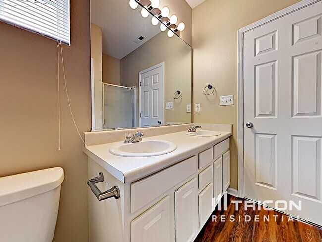 Building Photo - 9897 Lakefield Ln